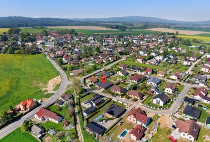 Galerie - Útulný přízemní dům k nastěhování