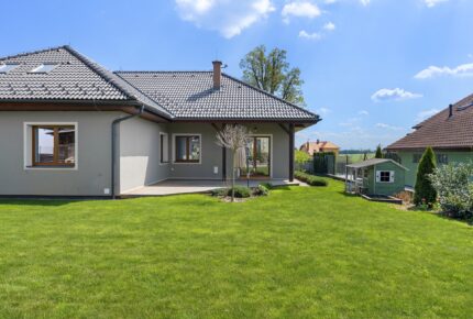 Galerie - Útulný přízemní dům k nastěhování
