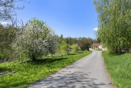 Galerie - Stavební pozemek s výhledem na rybník