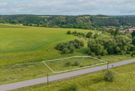 Galerie - Stavební pozemek s projektem domu na Křivoklátsku